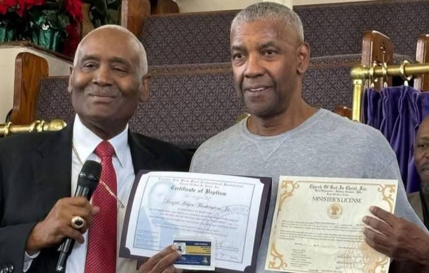 Denzel Washington se baptise et devient pasteur de l'église du Christ