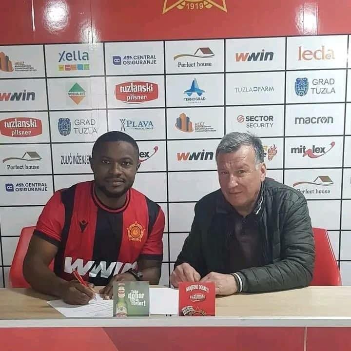  Collins Faï a (enfin) un club