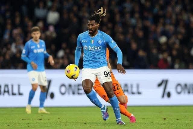 Bien qu’étant l’un des piliers de son équipe cette saison, Franck Zambo Anguissa devrait quitter Naples à l’issue de cette saison. 