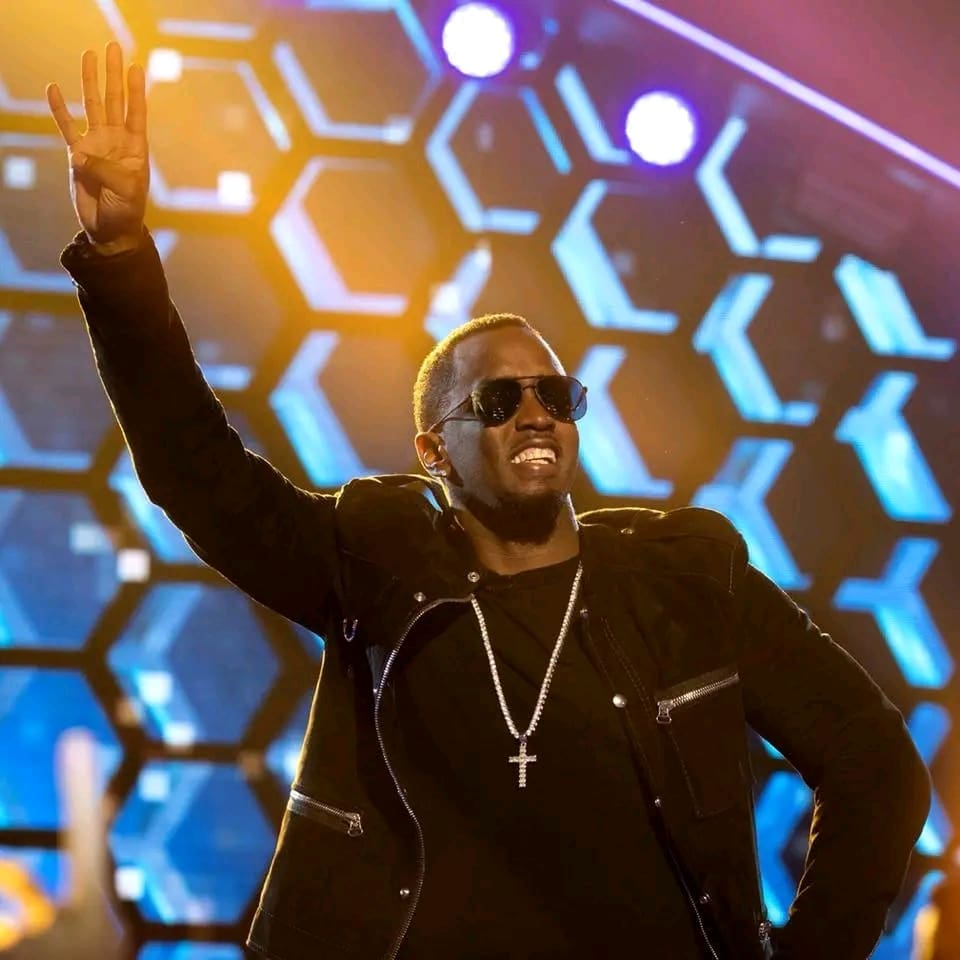PEOPLE: L'ex-compagne de Diddy plaide pour sa libération