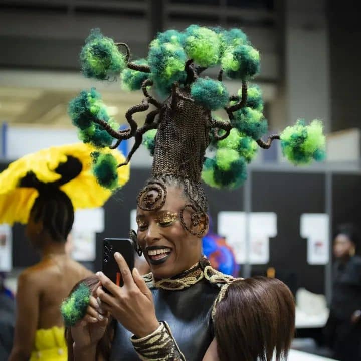 La créatrice africaine de haute couture du cheveu Murielle Kabile, révèle dans une interview du 14 septembre 2025 son parcours et sa 