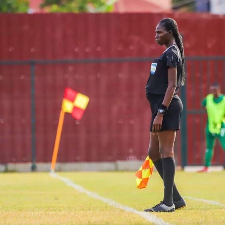 Adeline Djonreba, l’arbitre camerounaise qui redéfinit les limites
