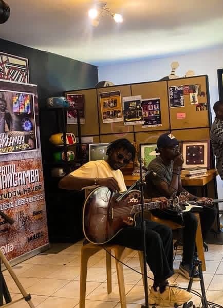 Patou Mangamba dévoile son côté mystique et envoûte avec « DJUDJU FEVER »