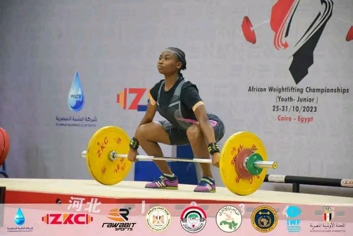 À seulement 18 ans, Madeleine Matam impressionne déjà l’haltérophilie africaine par son mental, sa discipline et son ambition démesurée : devenir 