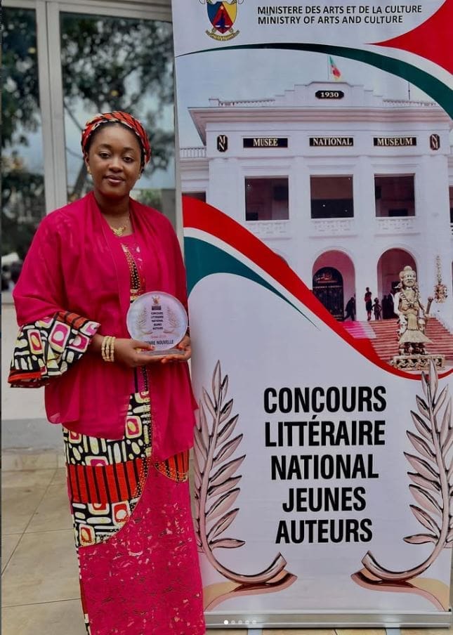 Révélée par une troisième place au Concours national des jeunes auteurs, Zeina Zaoua s'impose comme l'une des nouvelles