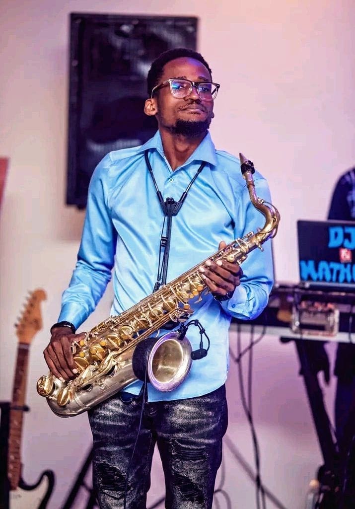 Daniel Arsène, le Camerounais qui a troqué son diplôme d'ingénieur mécanique contre un saxophone